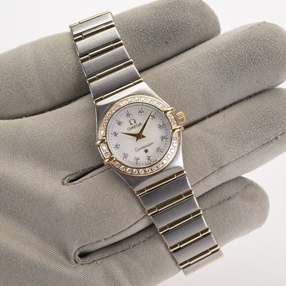 OMEGA Constellation 18k Gold MOP Diamond Dial & Bezel Full Bar 23mm Ladies Watch - Picture 5 of 13